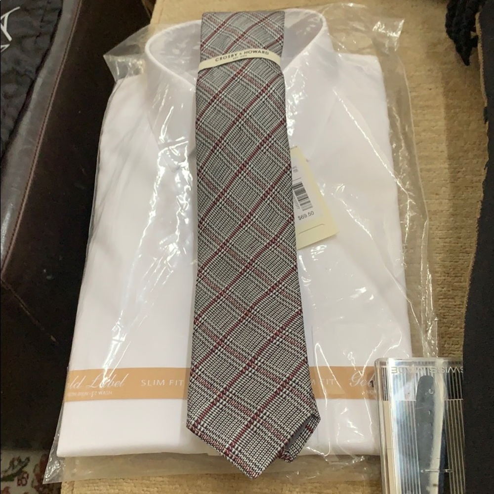 NWT CROSBY & HOWARD BLACK WHITE & RED TIE - Picture 2 of 8